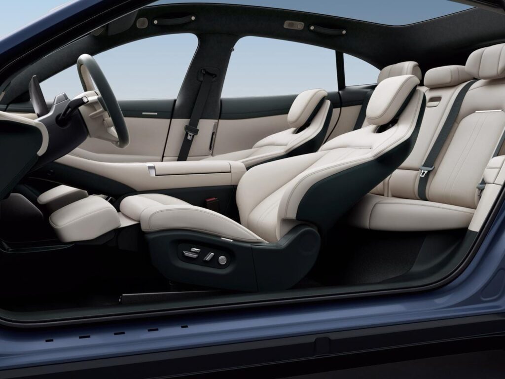 YU7 SUV